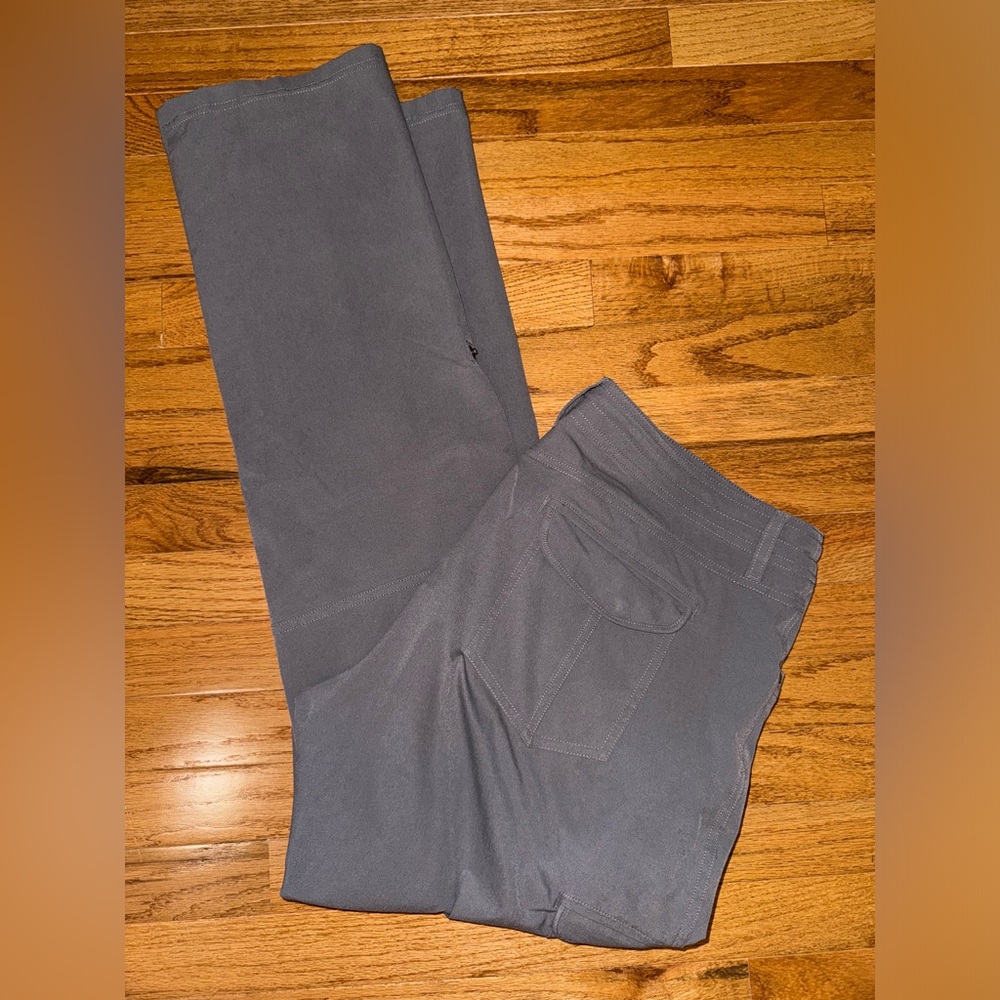 Kuhl Cargo Pants - Picture 2 of 4